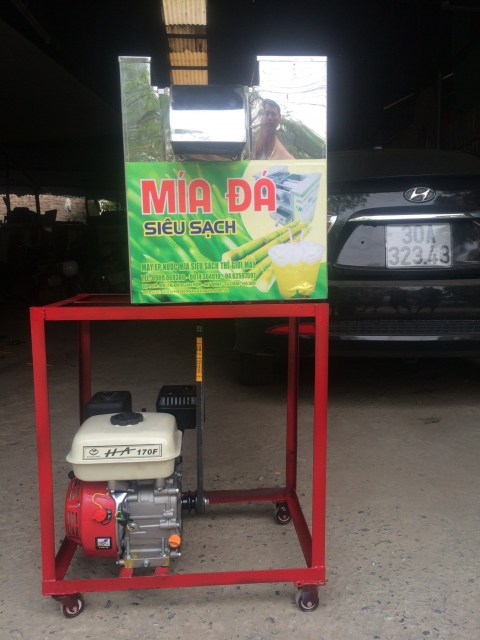 Máy ep mía chạy bằng xăng
